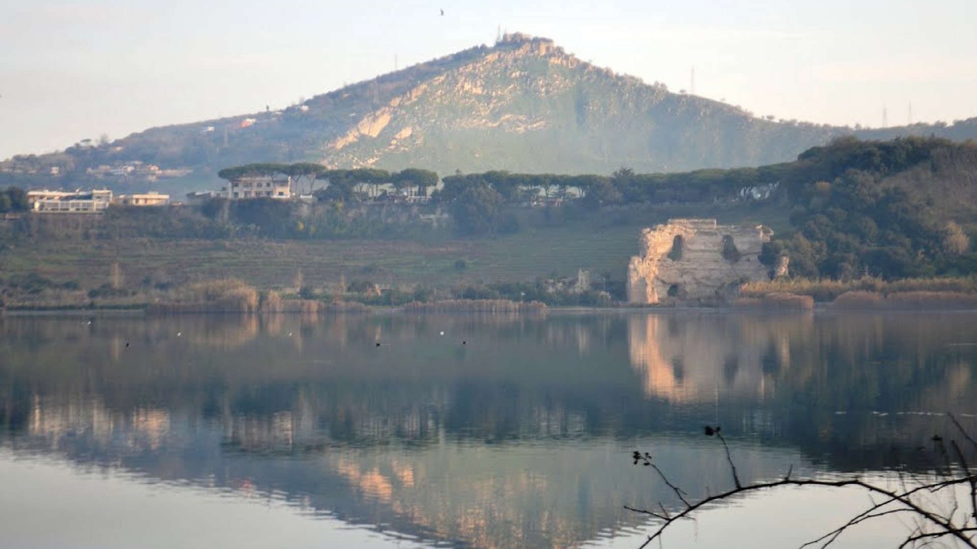 Riaperta la passeggiata del Lago D'Averno